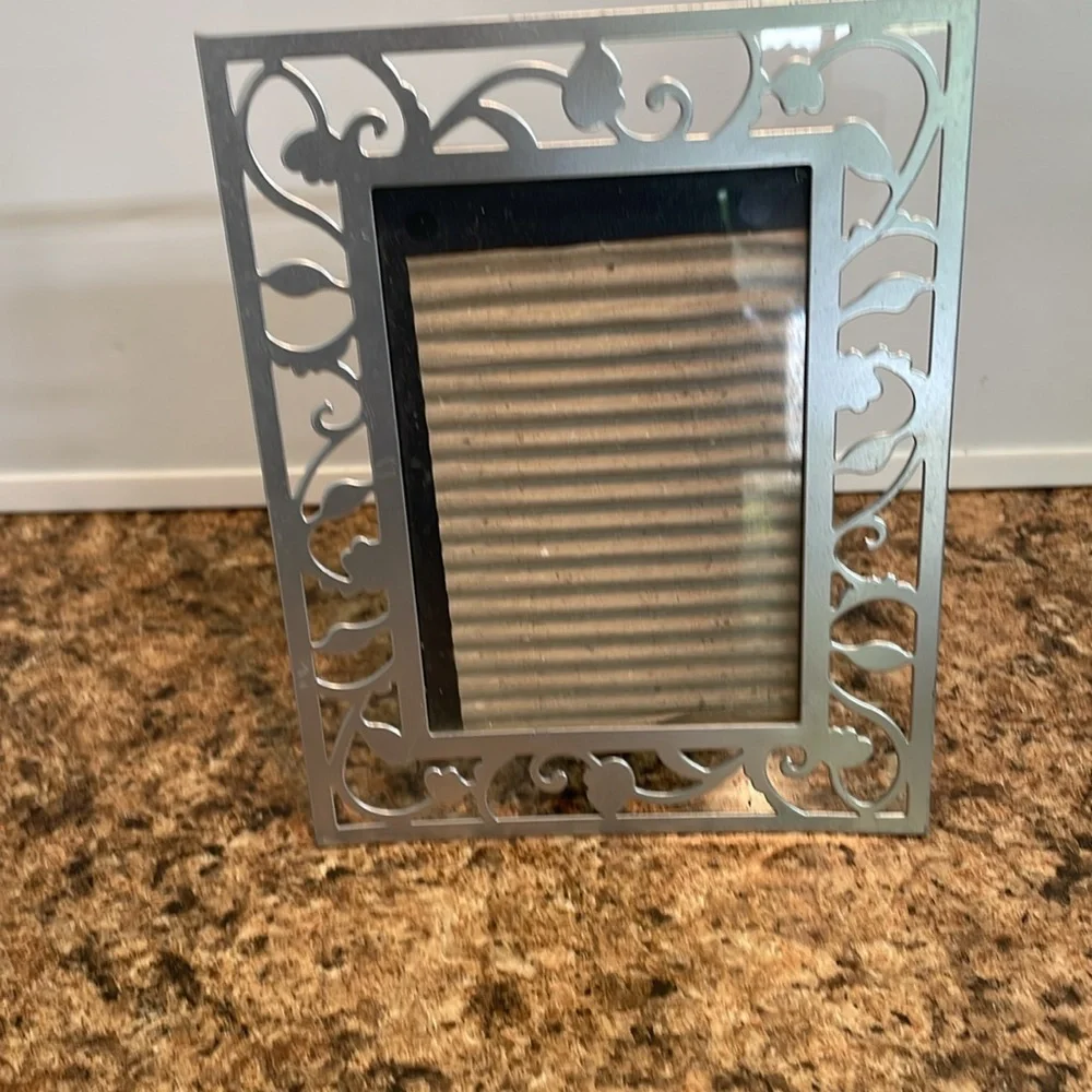 Elegant Silver‎ Photo Frame